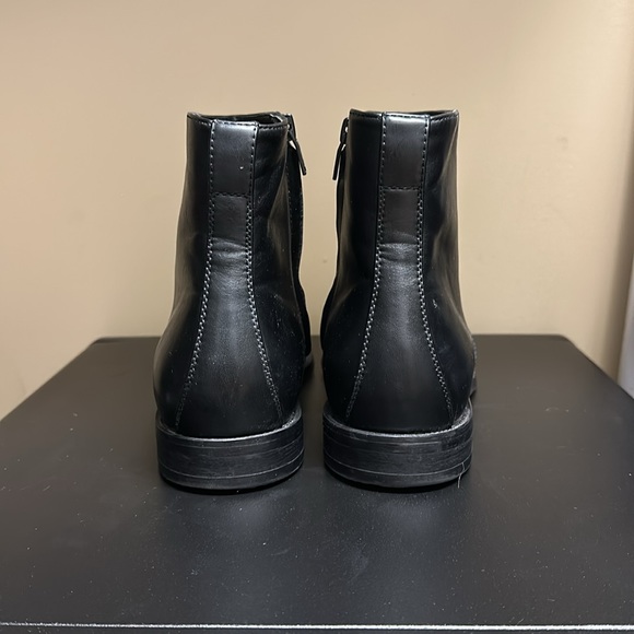 Kenneth Cole New York Shore Enough Black Chelsea Boot Size 8.5 - Picture 3 of 6